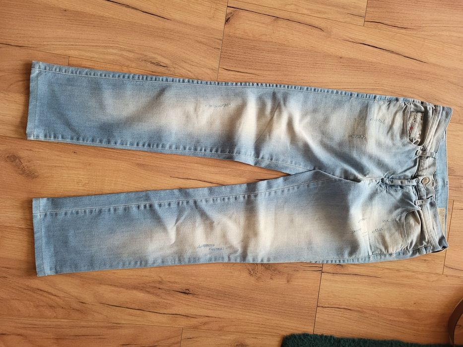 Jeansy Diesel nowe r. 26/34