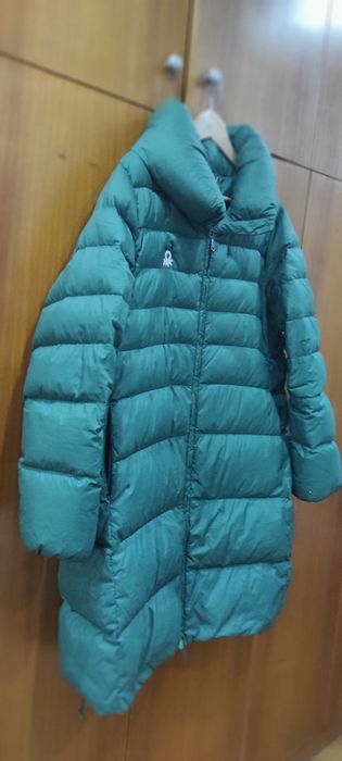 Bonito quispo verde azeitona da marca Benetton