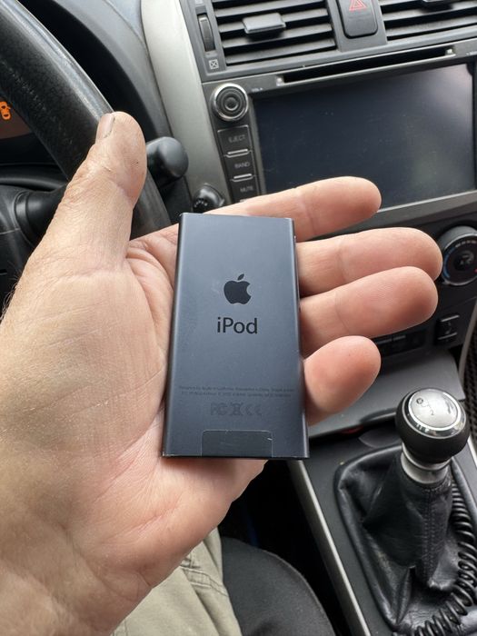 Apple iPod Nano 7 16GB FM радіо плеєр, АКБ норм, стані нового.