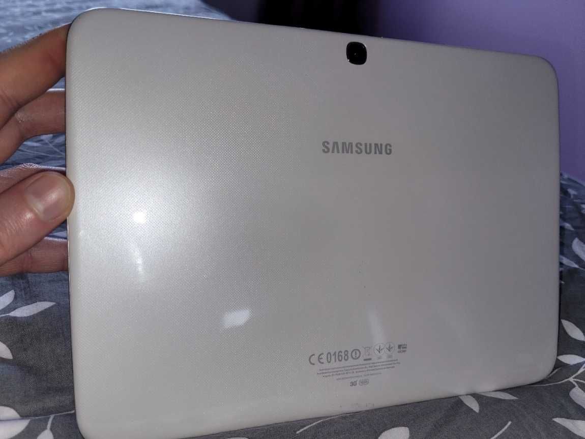 Планшет Samsung Galaxy tab 3, екран 10,1", 16 Gb, SIM-card