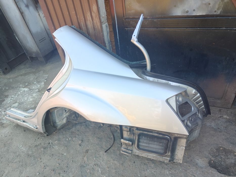 Ćwiartka lewa tylnia Mercedes w221 lift long