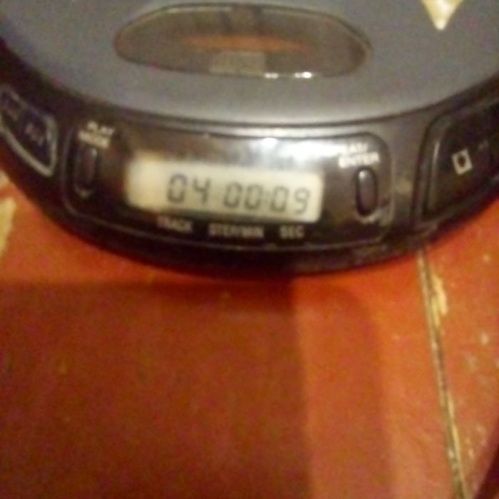 Раритетный аудиоплеер Sony Discman D 151 под ремонт