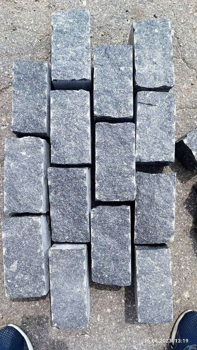 Бруківка гранітна Буханка 20х10х10