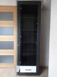 Pionowy regał Black Red White Largo Wenge