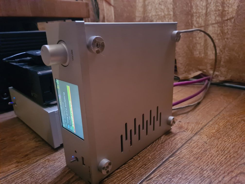 Pro-Ject Stream Box RS  и Power Box  сетевой стример и блок питания