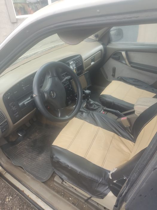 Продам Опель Омега 2літра,газ/бензин