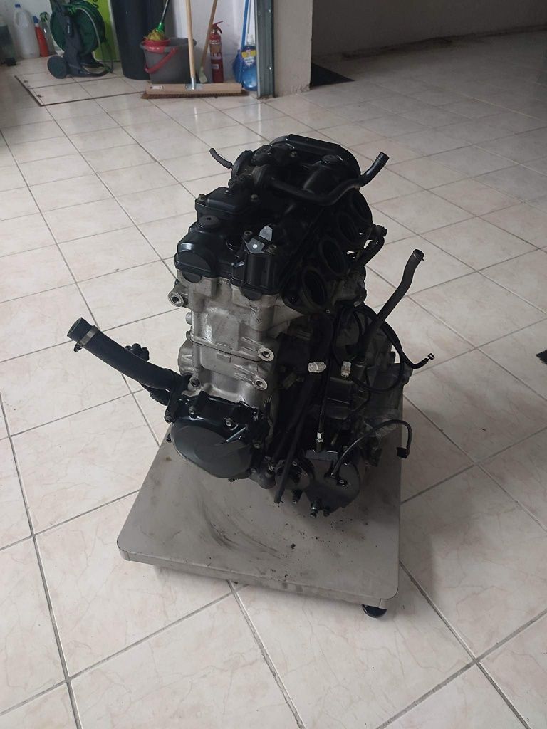 Motor Suzuki GSXR k1/k2 (1000cc) com cerca de 43.000 kilimetros