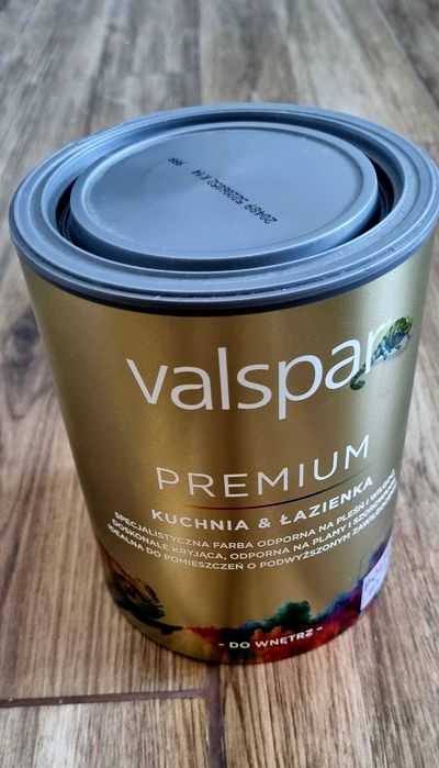 Farba Premium Valspar czarna 1L - do kuchni & łazienki