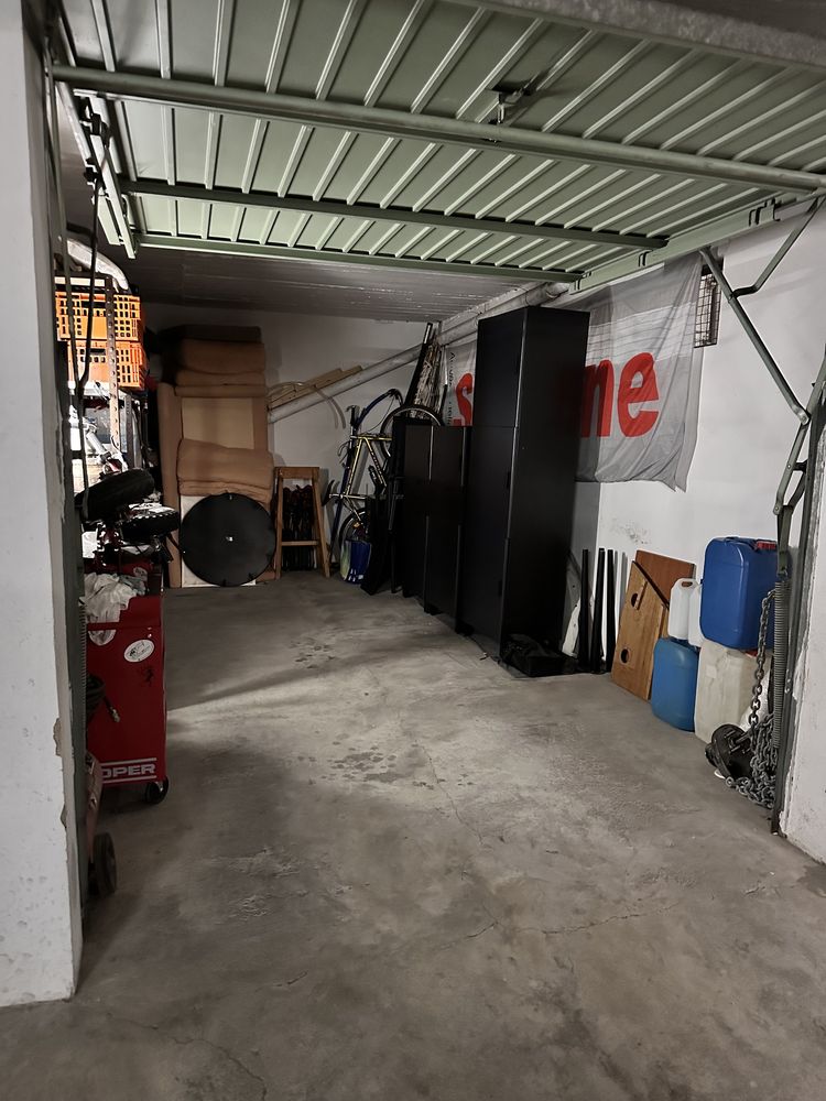 Garagem em box fechada