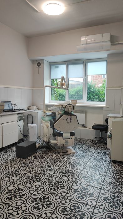 Готовий бізнес стоматологічна клініка стоматологія з приміщенням