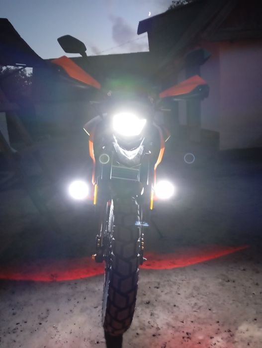 Продам доп фари для мотоцикла