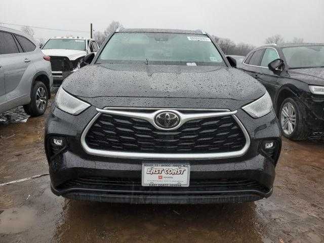 Toyota Highlander XLE 2021