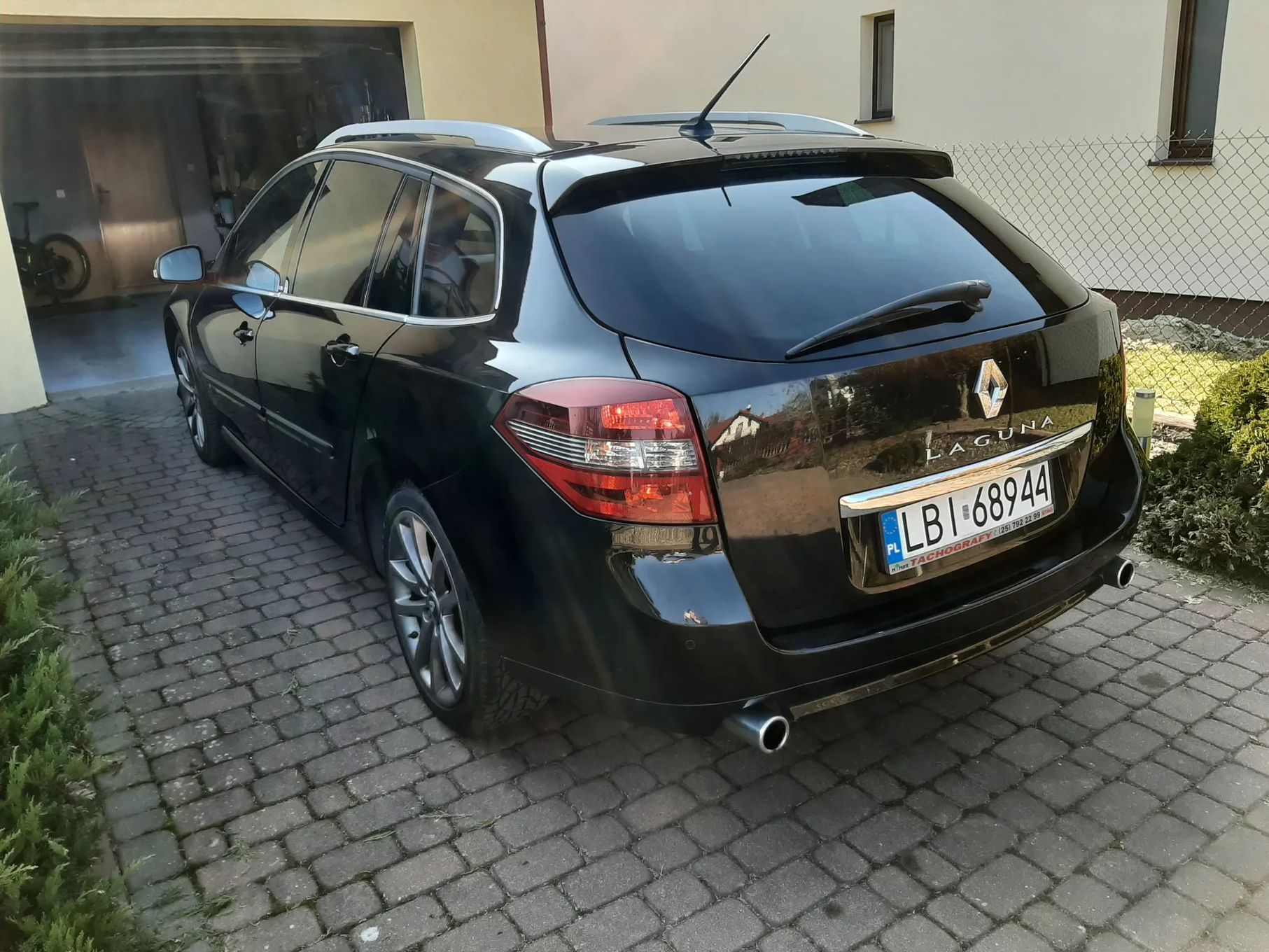 Renault Laguna III 2.0 dCi 178 4control