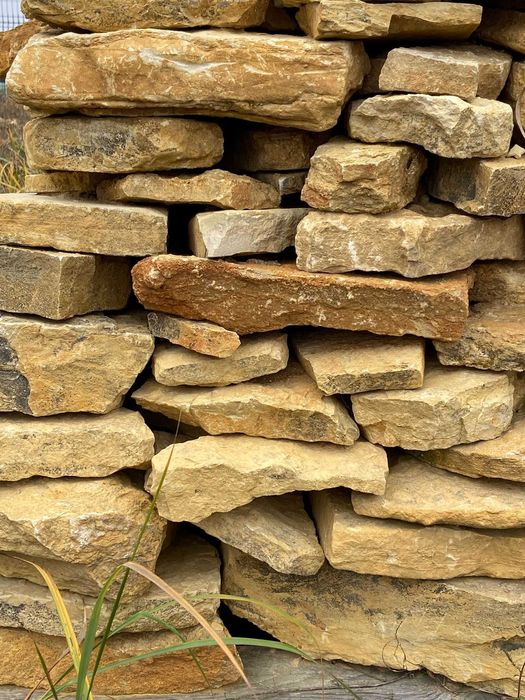 Kamień ogrodowy naturalny skalniak łupek piaskowiec