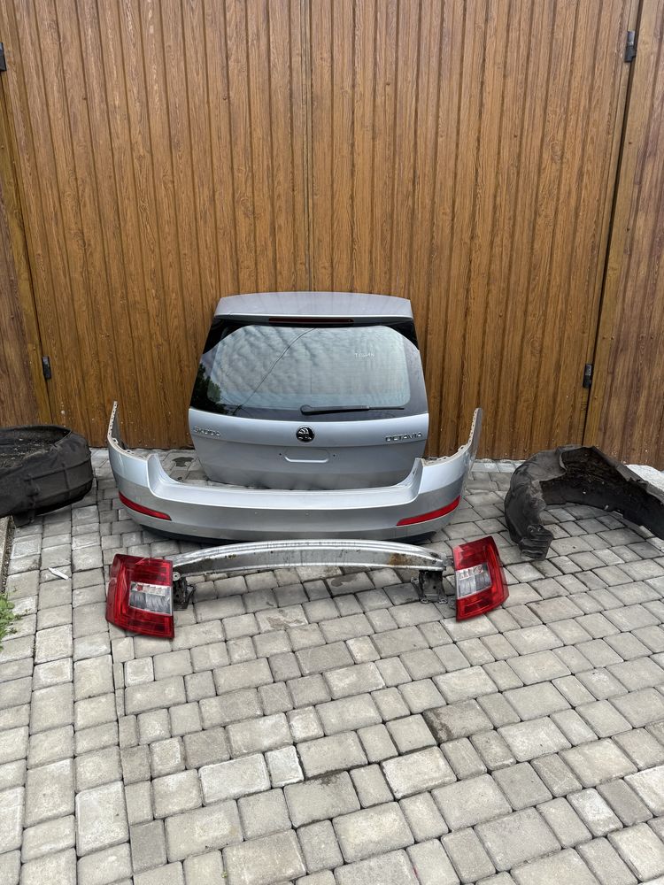 Шкода А7 Універсал зад ляда Авторозборка