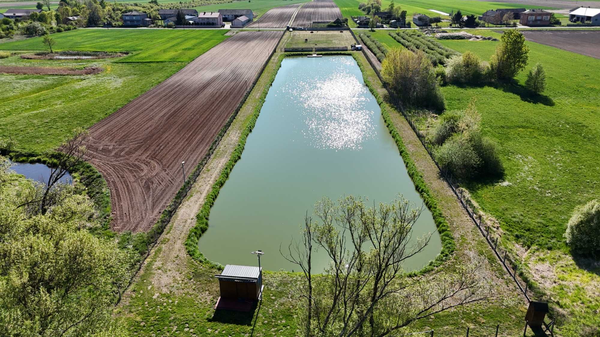 Działka ROLNO BUDOWLANA ze stawem | 10 000 m2