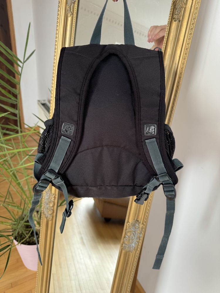 Ортопедичний рюкзак jack wolfskin оригінал до 7років