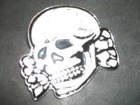 emblemat czaszka logo czacha metalowy czacha toten
