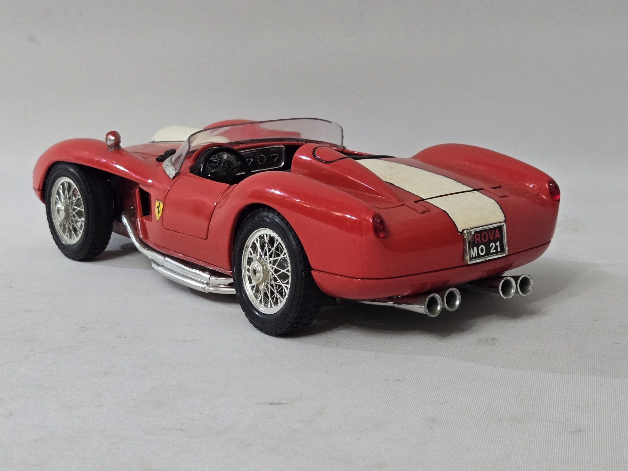 Miniatura Ferrari 250 Testa Rossa 1/18