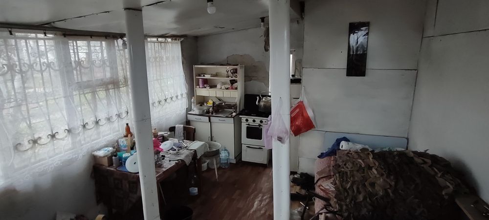 Продам дачу, участок 6 сотих з будиночком