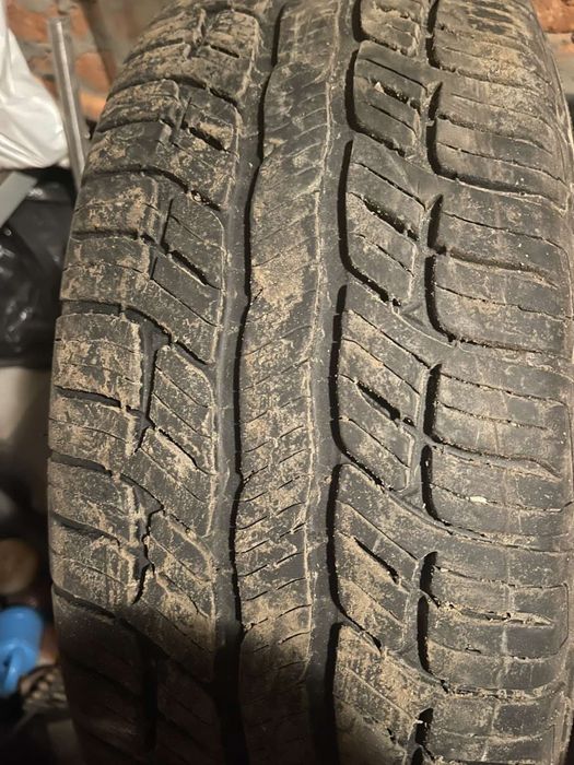 BF Goodrich R17 225/60 всесезонка