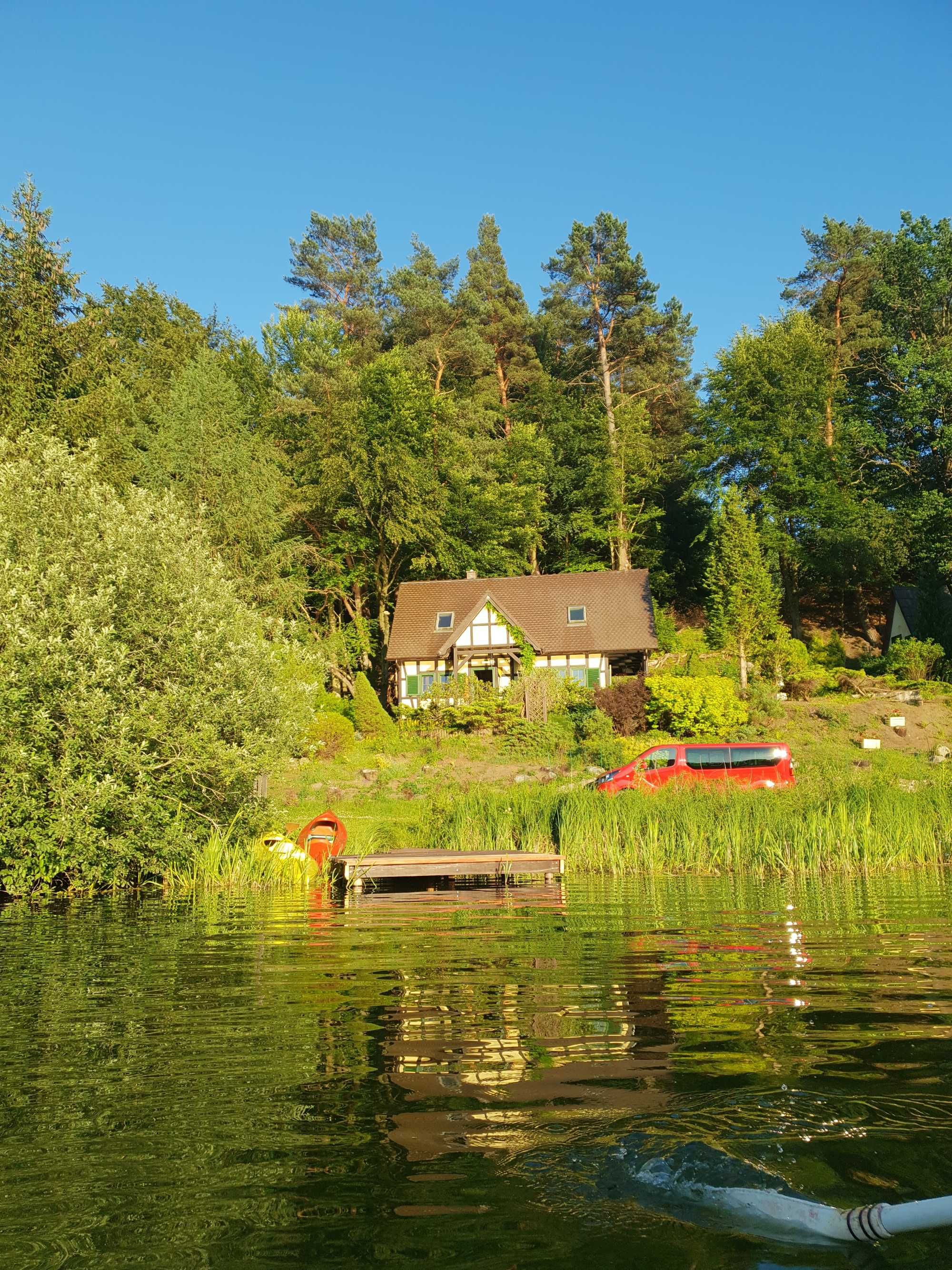 Całoroczny Domek nad jeziorem, w lesie