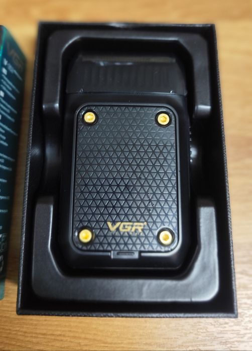 Máquina de cortar cabelo e fazer acabamentos