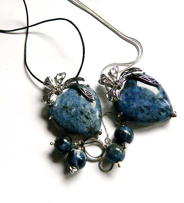 Sodalit naturalny, wisiorek serce i kolczyki w srebrze