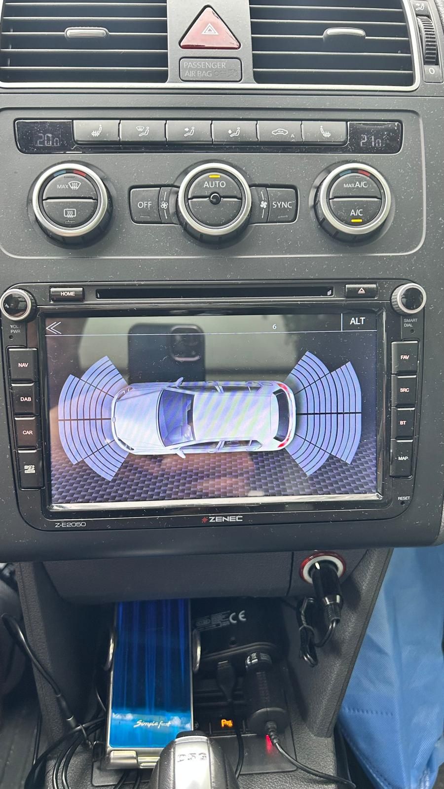 Stacja multimedialną Vw Zenec Z-E2050