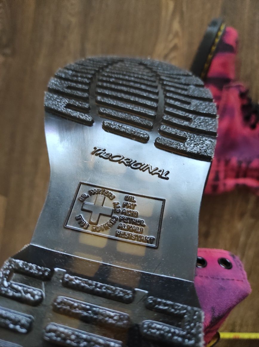 37 Dr.Martens оригінальні жіночі шкіряні ботинки