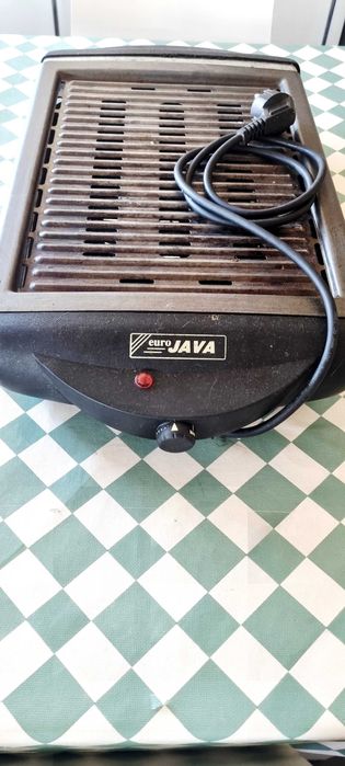 Dois grelhadores para venda em conjunto