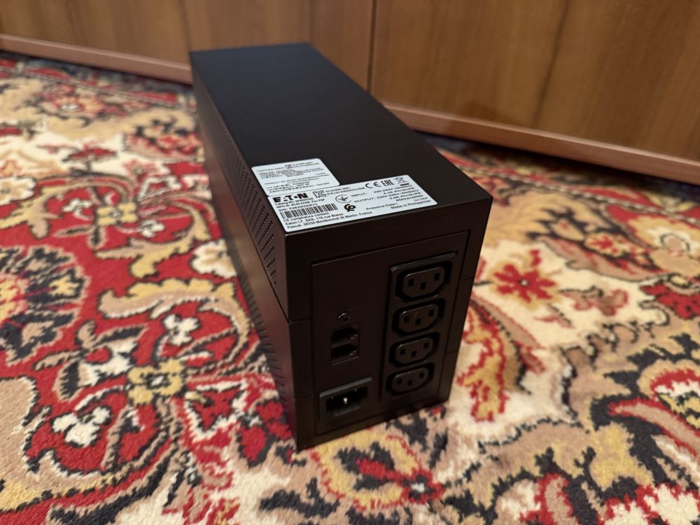 UPS EATON 650VA/360 w