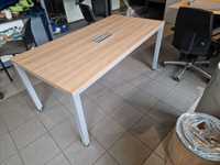 Meble biurowe, stół,biurko z aluminiowym przepustem kablowym