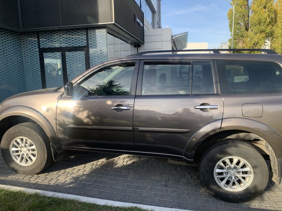 Продам Mitsubishi Pajero Sport