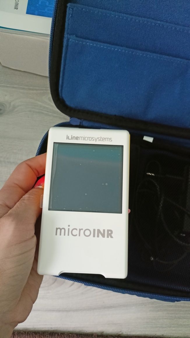 Aparat do kontroli krzepliwości krwi microINR