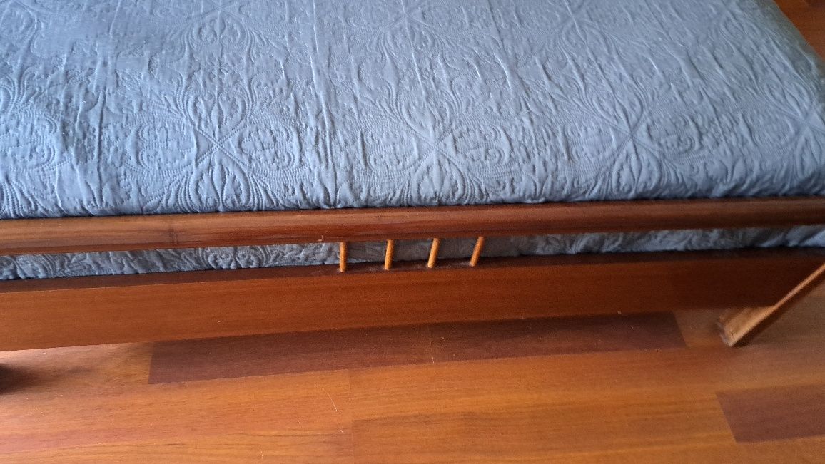 Cama Casal Madeira