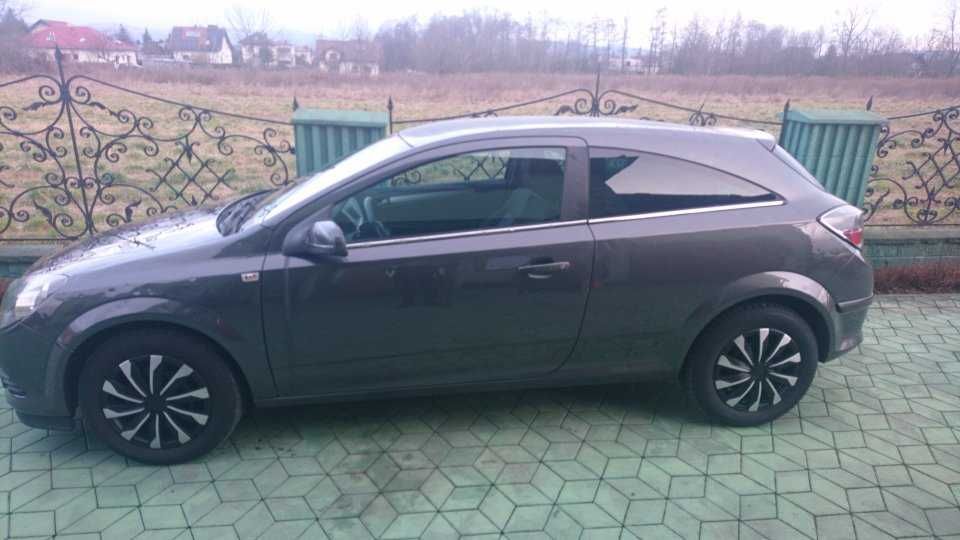 Opel Astra H GTC