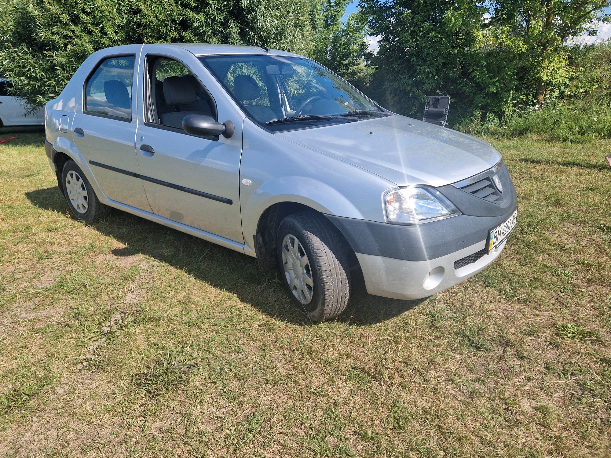Dacia Logan Офіциал.