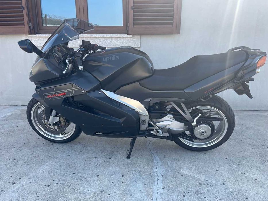 Aprilia RST 1000 Futura