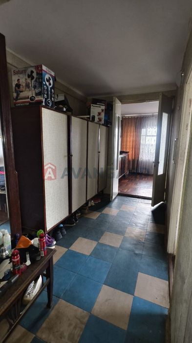 Продається 2-кімнатна квартира у Дніпровському р-ні по вул. Весніна.