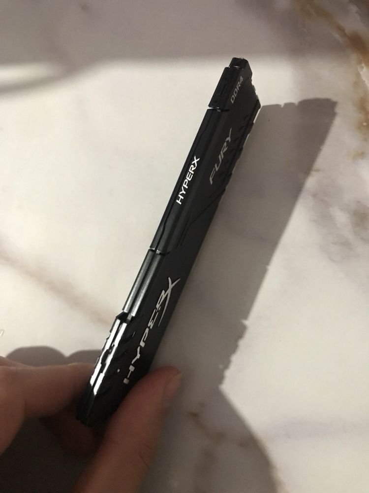 Kingston Fury DDR4 16Gb 3200Mhz одна планка