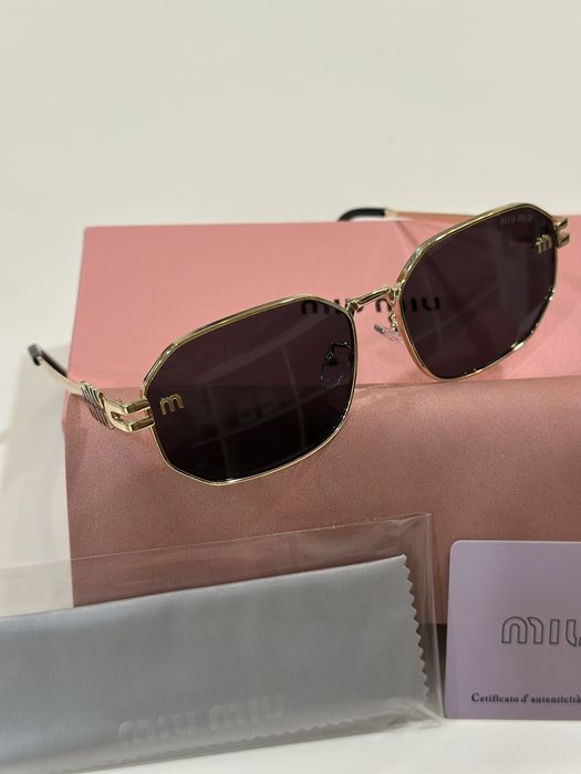 oculos miumiu novos em caixa