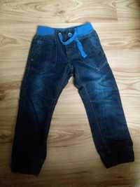 Spodnie dżinsowe r 98-104