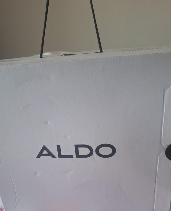 Vendo bota aldo nova na caixa