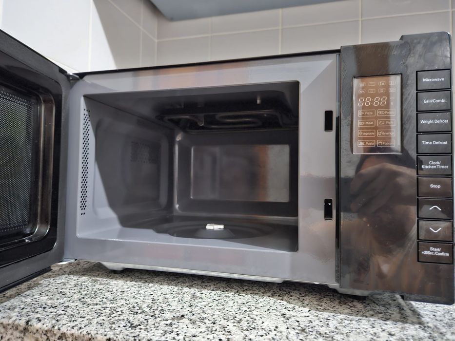 Microondas com pouco uso