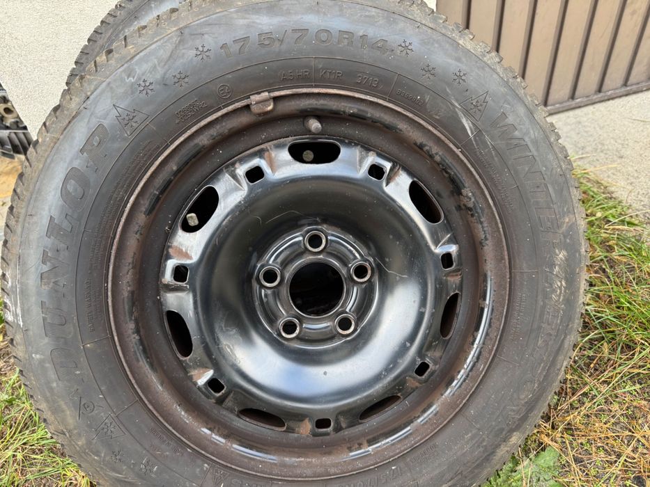 Koła zimowe 14 VW Seat Ibiza Arona 5x100 Dunlop