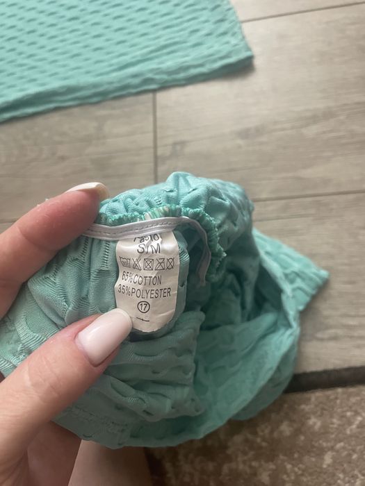 Літній жіночий костюм з ефектом пуш ап