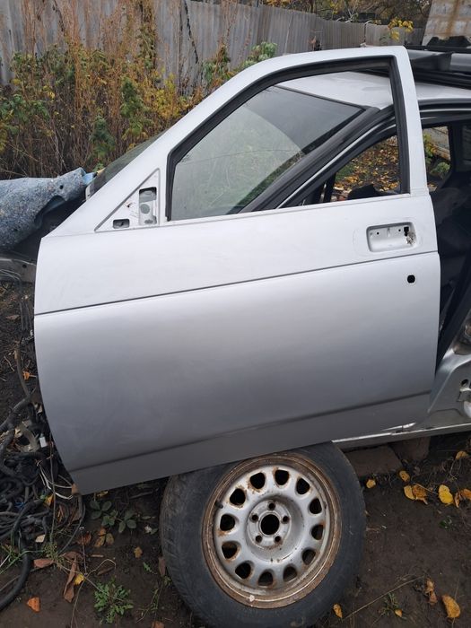 Двери ВАЗ 2110, Приора в идеальном состоянии.