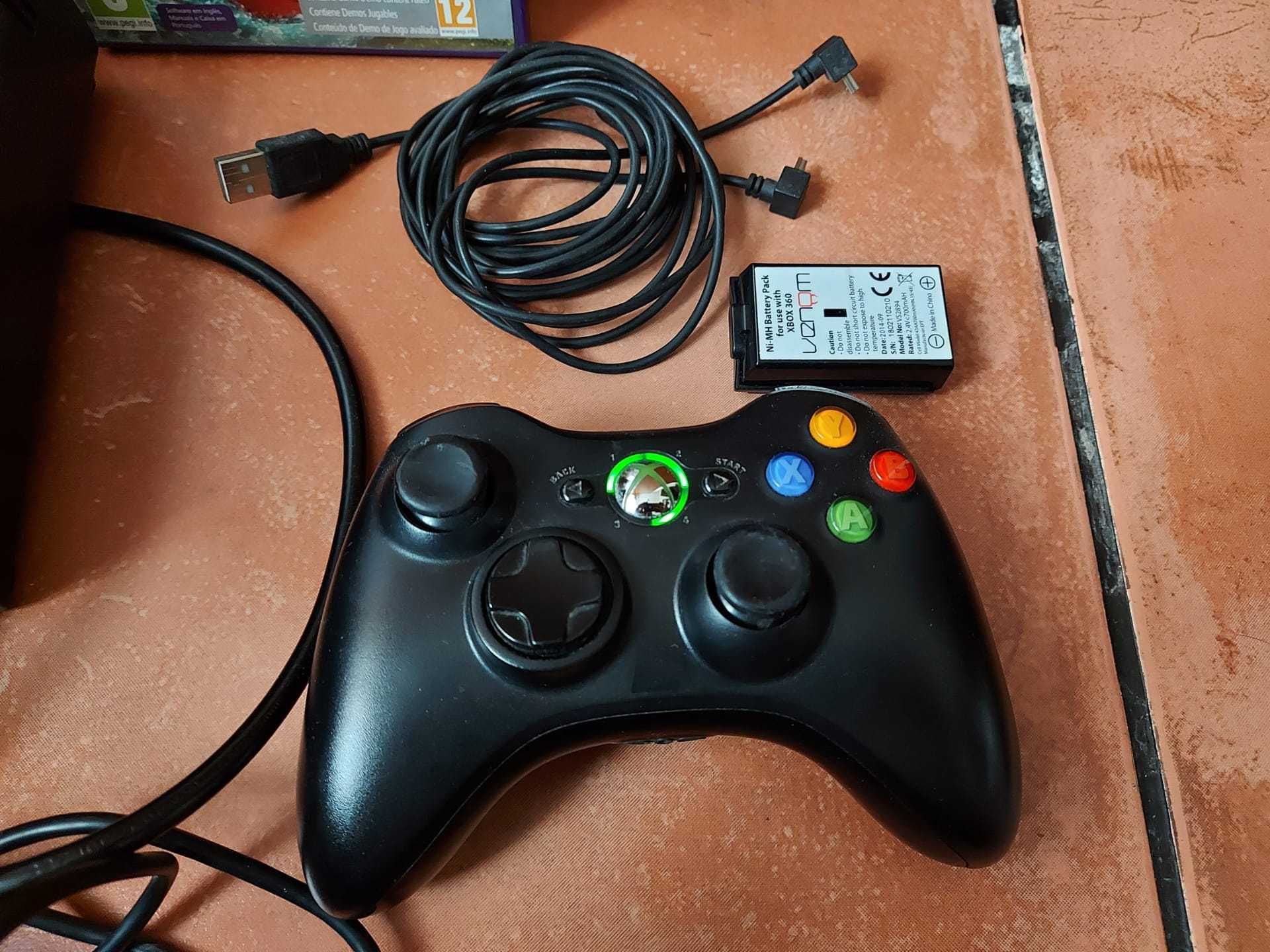 Xbox 360 + Comando + Kit Carregamento + Kinect + Jogo