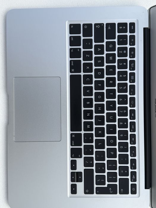 MacBook Air 13” (Mid-2012) i5 / 4GB / 128GB – stan idealny, komplet